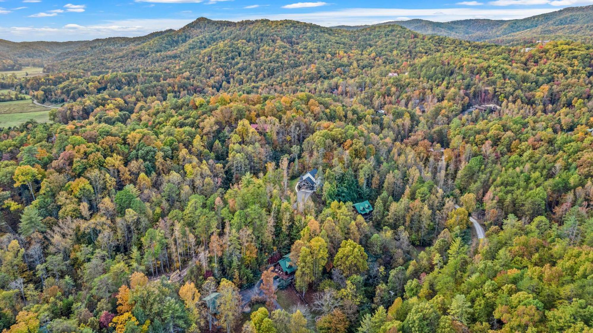 Relaxation Retreat - Pickleball Cabin - Wi-Fi, Fire Pit With Bar, Ev, Game Room, Hot Tub, Pool Access - Mins To Pf سيفيرفيل المظهر الخارجي الصورة