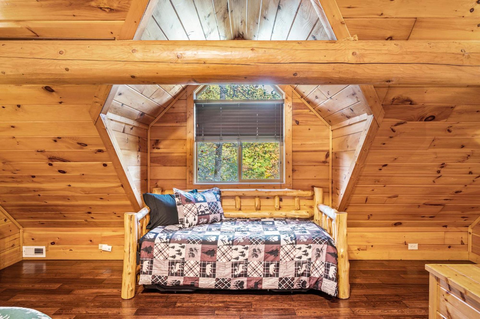 Relaxation Retreat - Pickleball Cabin - Wi-Fi, Fire Pit With Bar, Ev, Game Room, Hot Tub, Pool Access - Mins To Pf سيفيرفيل المظهر الخارجي الصورة